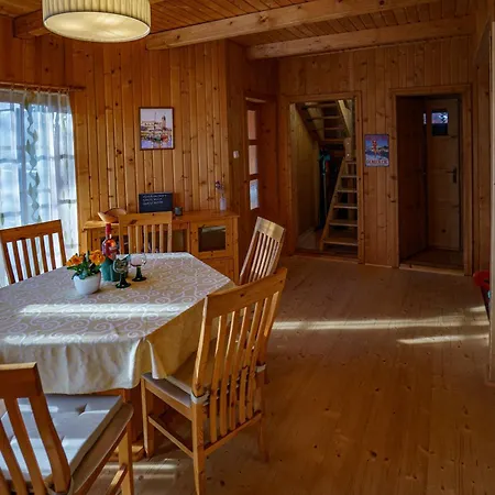 Zoeldfenyo Nyaralo, Tannengruen * Balatonkeresztúr