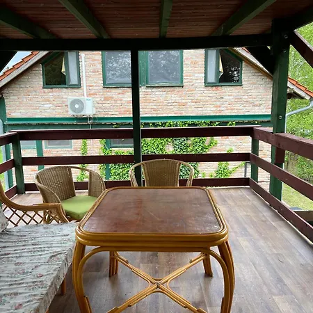 Zoeldfenyo Nyaralo, Tannengruen Prázdninový dům *